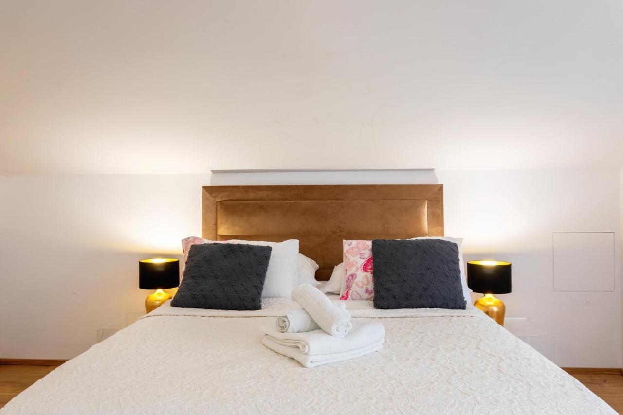 Apartments Ante 2 ฮวาร์ ภายนอก รูปภาพ