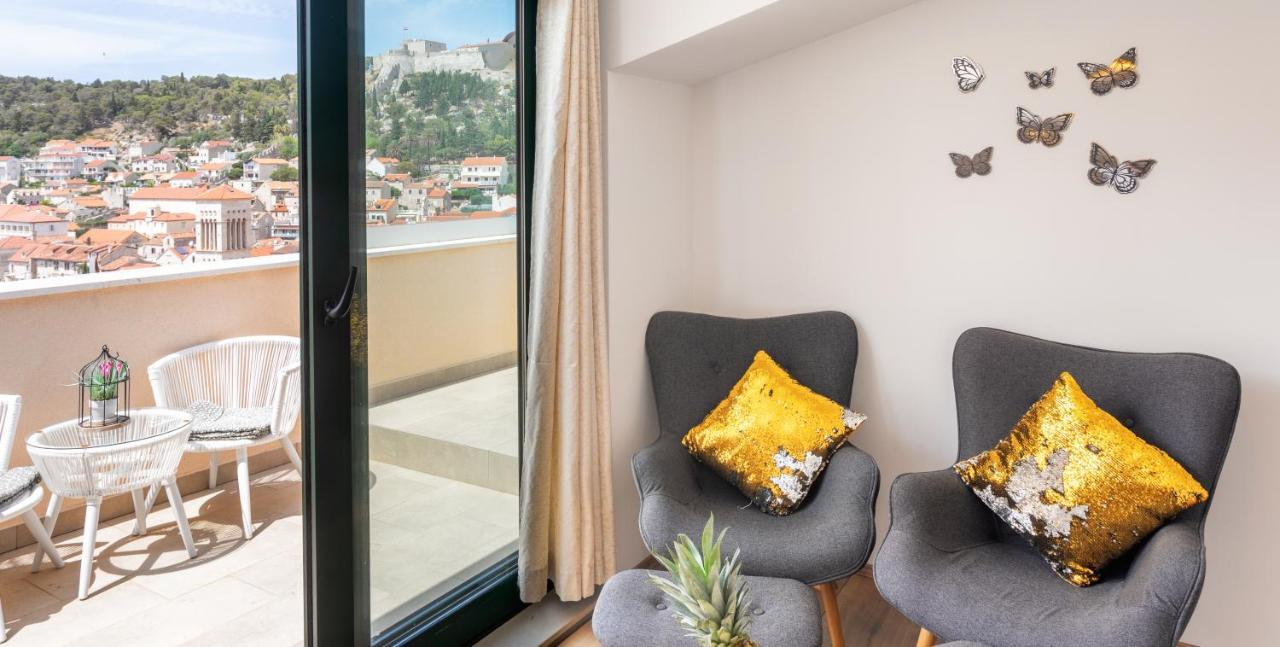 Apartments Ante 2 ฮวาร์ ภายนอก รูปภาพ