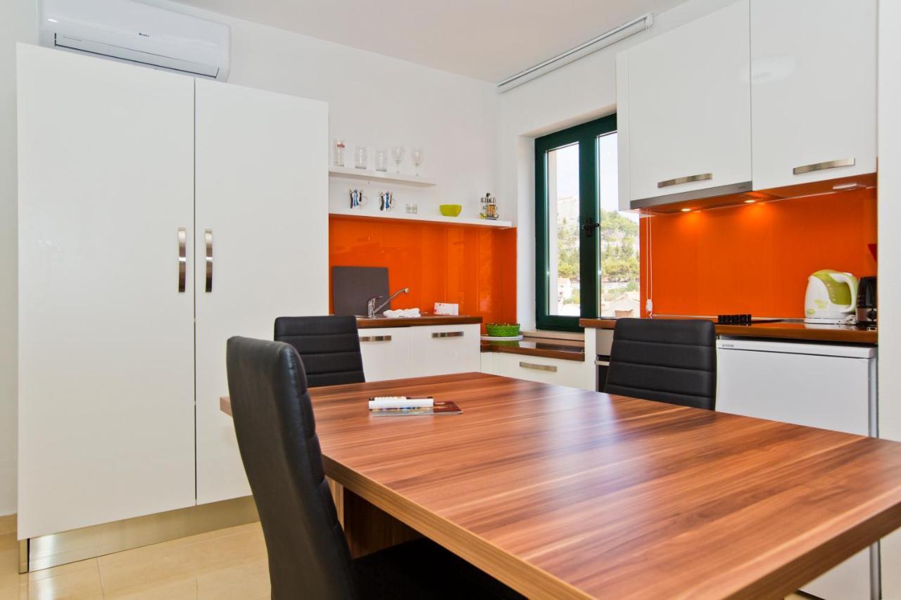 Apartments Ante 2 ฮวาร์ ภายนอก รูปภาพ