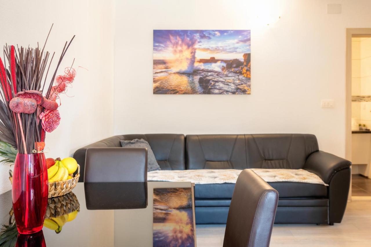 Apartments Ante 2 ฮวาร์ ภายนอก รูปภาพ